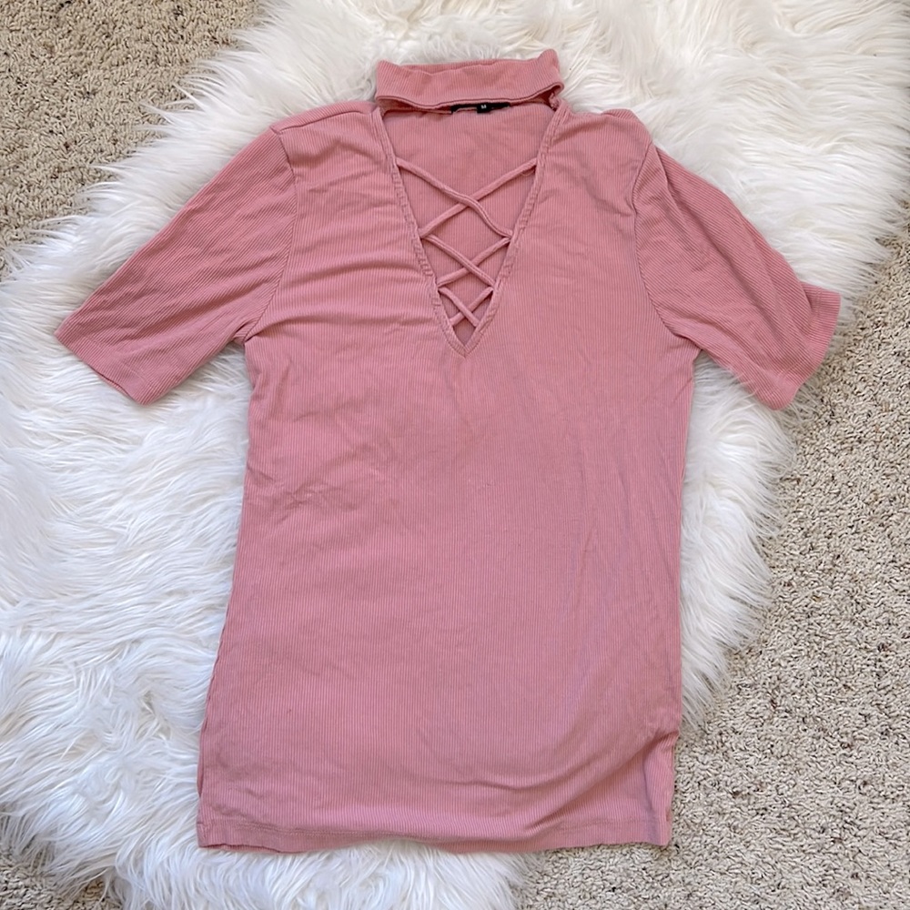 Choker Criss Cross V-Neck Short Sleeve